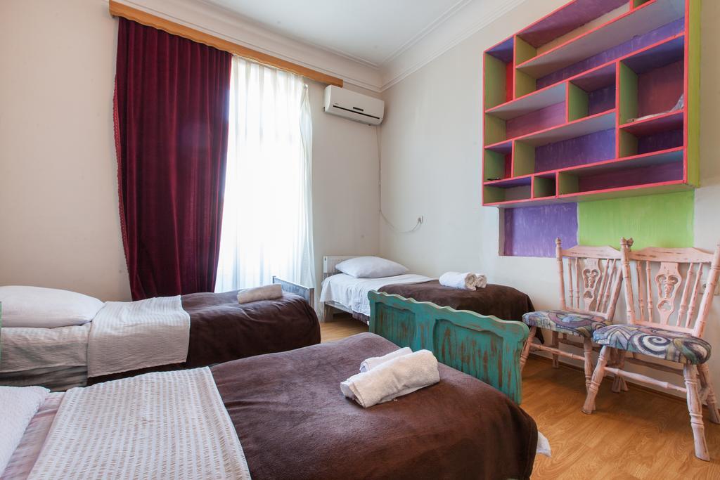 Sweet Home At Rustaveli Avenue Tiflis Habitación foto